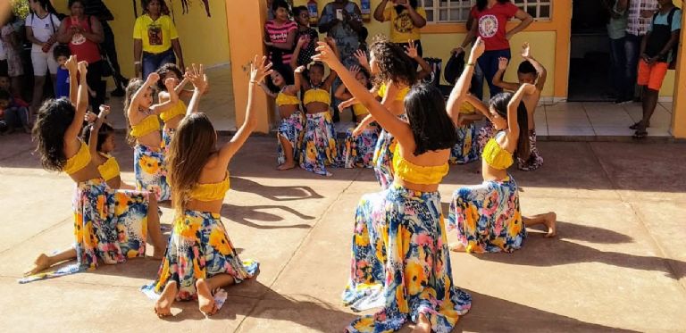 Escola quilombola apresenta feira cultural nesta sexta (17)